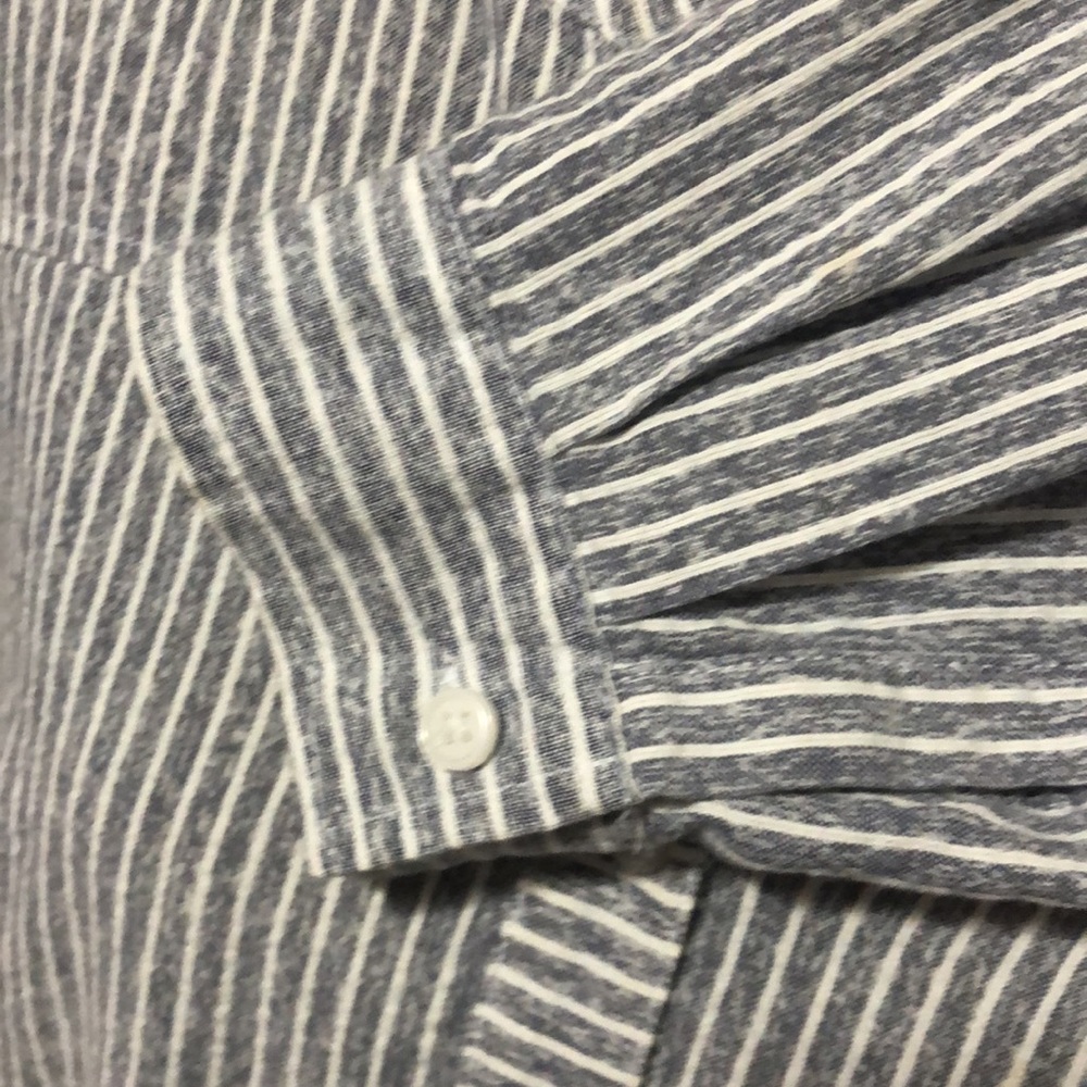 Universal Thread shirt - Picture 3 of 6